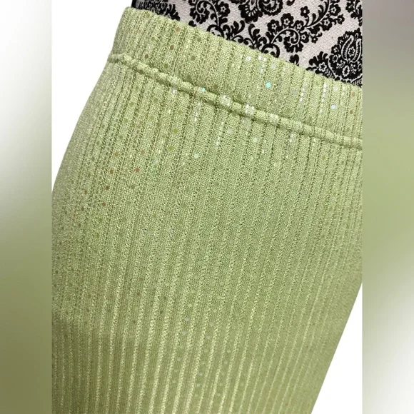 ❌SOLD❌ St. John Skirt Sz 10 NWT - Picture 2 of 4